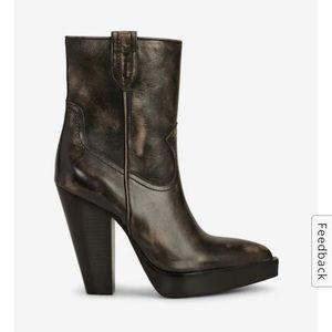 Beautiful Vince Camuto Boot. Never worn.